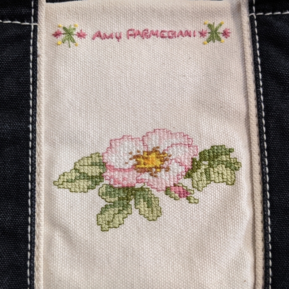 Meet your posher, Amy - Picture 4 of 6